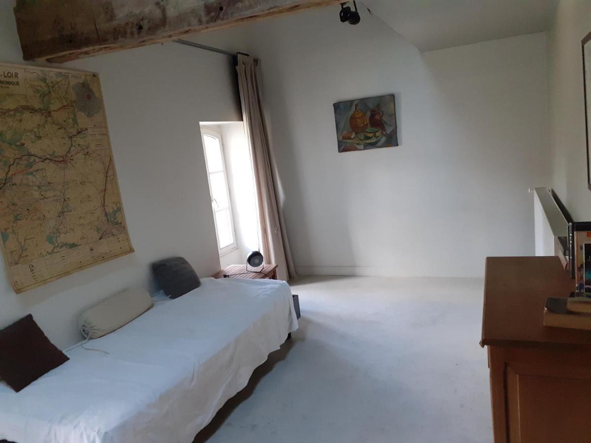 Ferme De La Basse-Cour Bed & Breakfast Gommerville Exterior photo